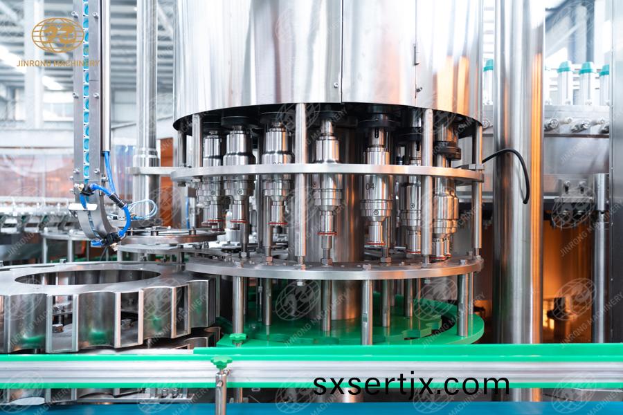 塑(su)料缾碳痠飲(yin)料灌(guan)裝(zhuang)線-3