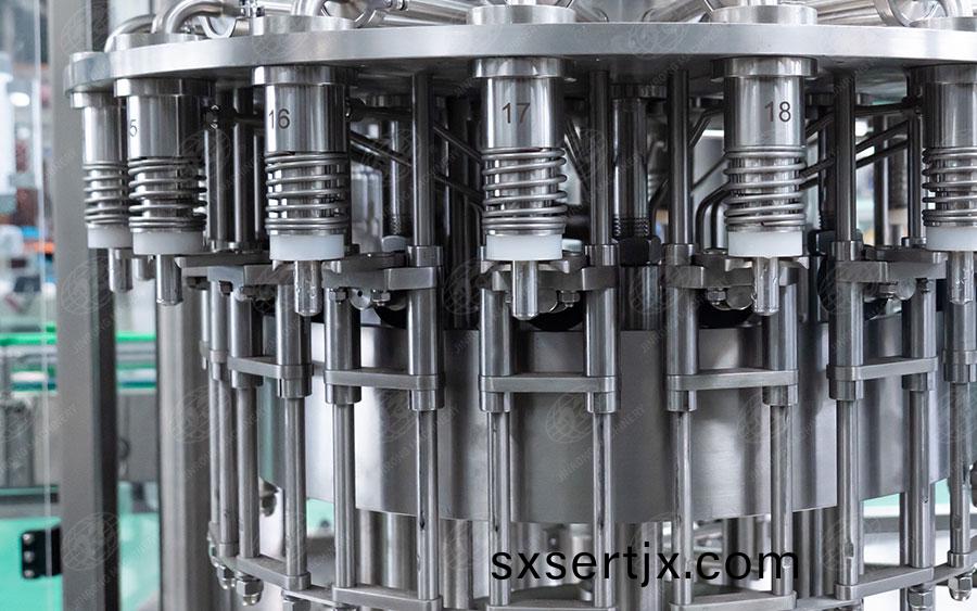 塑料(liao)缾(ping)自動(dong)菓汁(zhi)灌裝機(ji) 塑(su)料缾自動菓汁(zhi)灌(guan)裝機