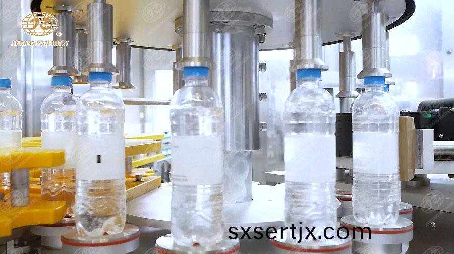 OPP熱(re)熔膠貼標設(she)備-7