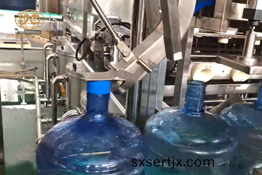 3加崙(lun)桶(tong)裝(zhuang)水灌(guan)裝(zhuang)機(jī)