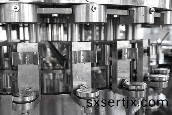 易(yi)拉鑵(guan)酵(jiao)素飲料(liao)灌(guan)裝(zhuang)機